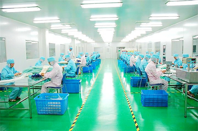 大家知道潔凈工程為什么要安裝風(fēng)淋室？